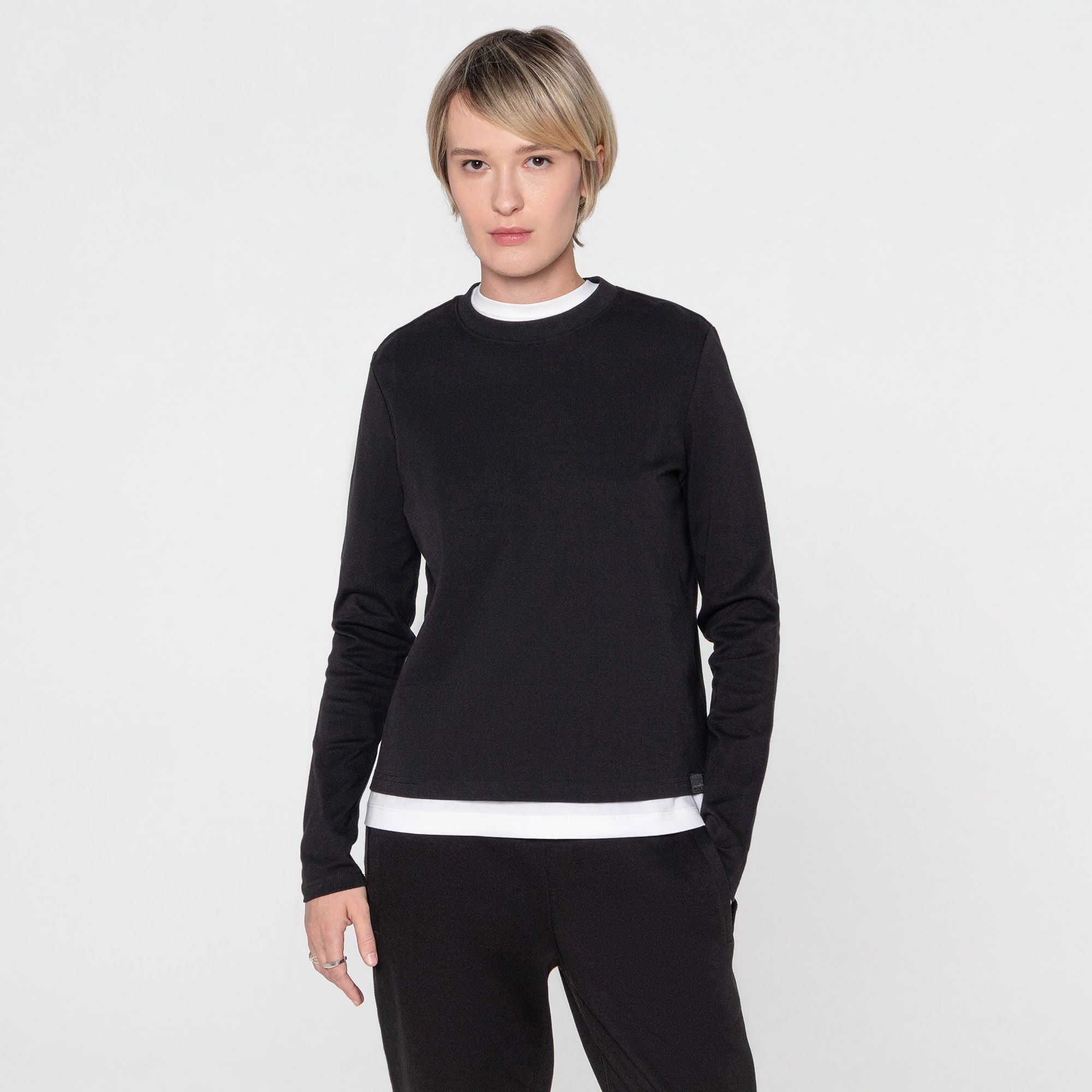 Женский лонгслив Longsleeve Tee