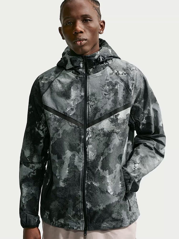 Мужская ветровкаTech Windrunner Dri-FIT Woven Full-Zip Jacket Nike